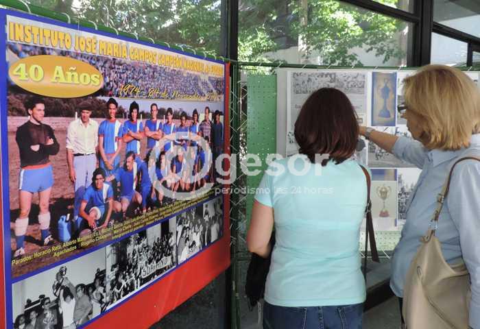 La histórica consagración de 1974 del Instituto Campos en el fútbol liceal nacional da lugar a una serie de festejos que se inició con una exposición fotográfica.